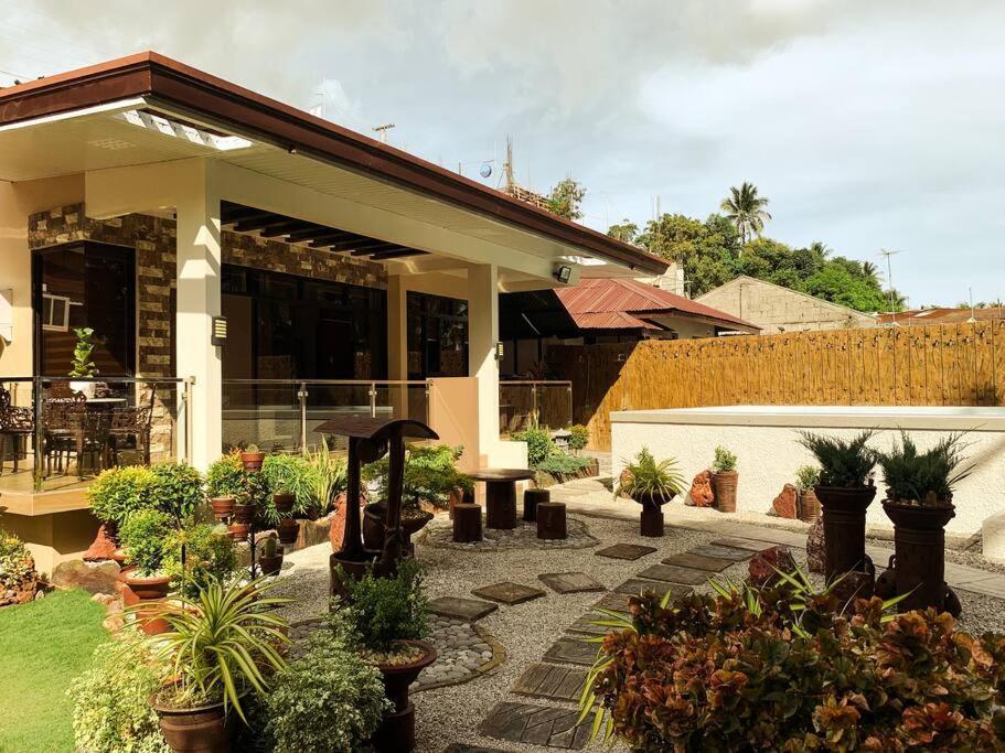 Beach Getaway Studio Villa In Lobo Ngoại thất bức ảnh